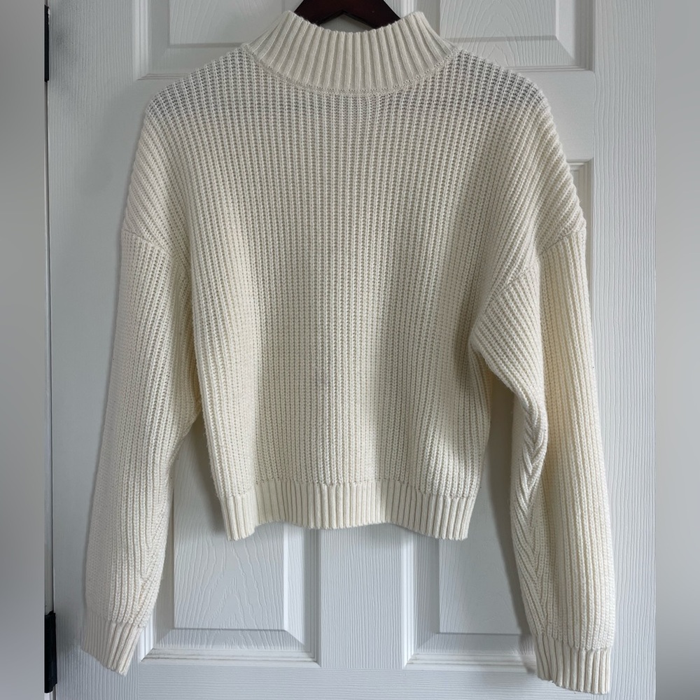Cream Chunky Knit Sweater Size M Soft Cozy Minimal Neutral Pullover